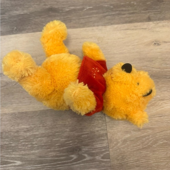 Winnie The Pooh Bear Walt Disney World Plush 11” Pre-Owned great Condition - Picture 4 of 8